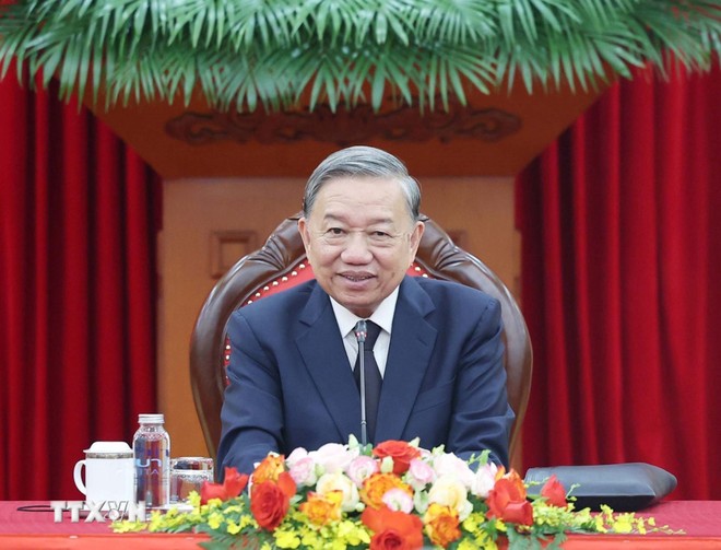 Tổng Bí thư Tô Lâm điện đàm với Chủ tịch Đảng Nhân dân Campuchia Hun Sen chiều 14/8. Ảnh: TTXVN 