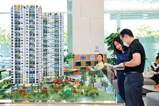 Khách hàng tham gia lễ mở bán dự án (Ảnh: Lê Toàn) 