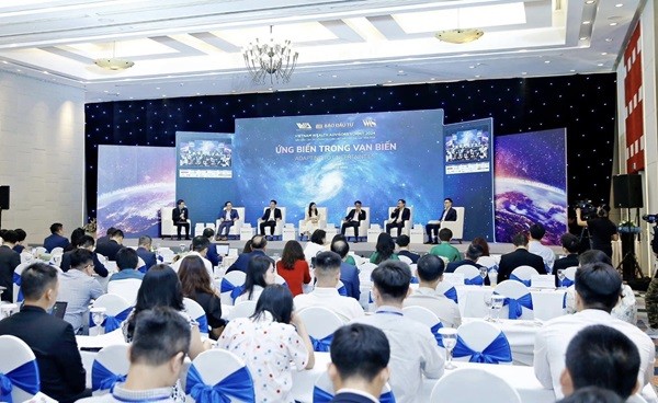 Diễn đàn Cấp cao Cố vấn tài chính Việt Nam là sự kiện được đông đảo nhà đầu tư theo dõi trực tiếp và trực tuyến.