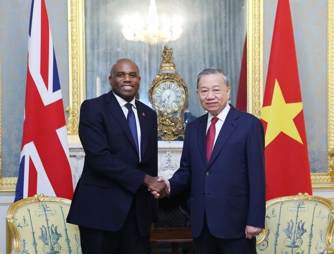 Tổng Bí thư Tô Lâm gặp Phó Thủ tướng Anh David Lammy. Ảnh: Thống Nhất/TTXVN