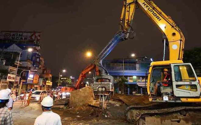 Đẩy nhanh di dời hạ tầng kỹ thuật phục vụ khởi công tuyến metro số 2 