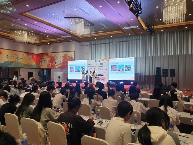 Đông đảo học sinh, sinh viên các trường đại học, trung học phổ thông tại Đà Nẵng tham gia Chung kết cuộc thi hùng biện và thuyết trình bằng tiếng Nhật tại Ngày hội Kanagawa Đà Nẵng năm 2025. Ảnh: Linh Đan 