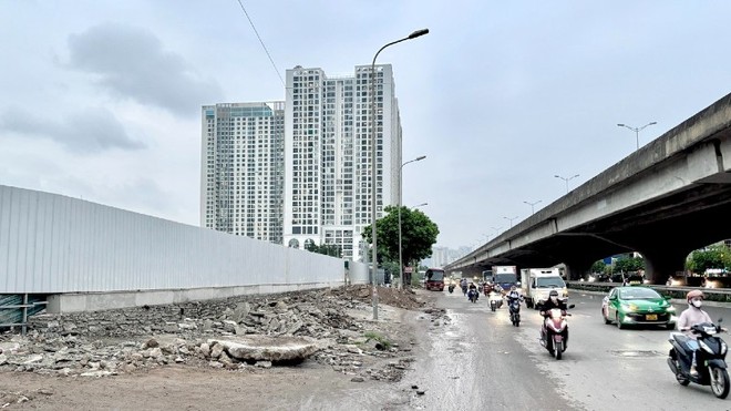 Khu vực được quây tôn là nơi sẽ xây dựng nhà ở xã hội Tây Nam Kim Giang. Ảnh: Thanh Vũ