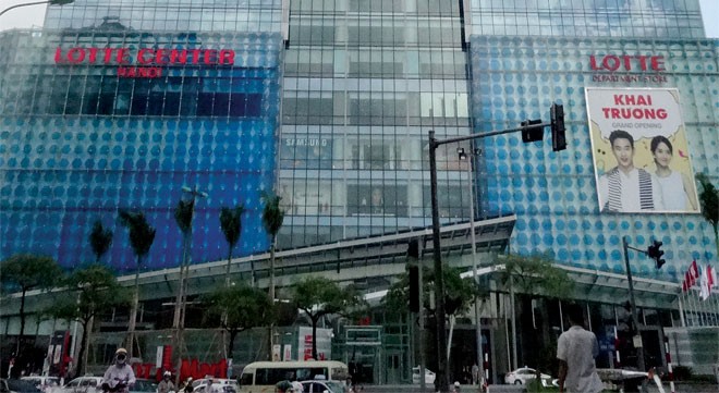 TTTM Lotte vừa khai trương, bổ sung nguồn cung 20.000 m2 mặt bằng bán lẻ - Ảnh: Hoài Nam