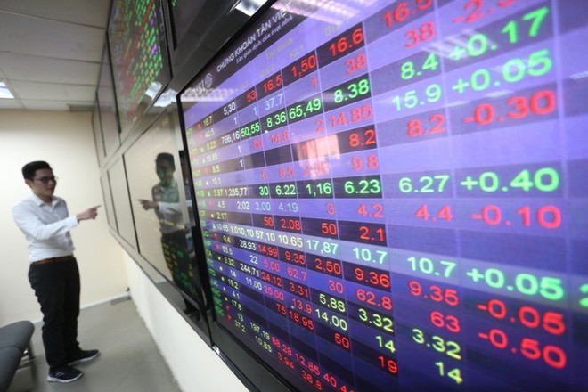 Điểm mặt cổ phiếu cổ tức cao, thị giá thấp