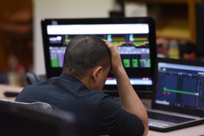 6 tháng đầu năm, chứng khoán, bảo hiểm chịu tác động mạnh bởi Covid-19