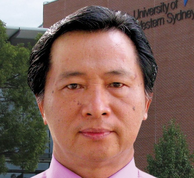 
Tác giả Huy Nam là chuyên viên Kinh tế Tài chính Chứng khoán, Chuyên gia độc lập, Giảng viên PACE, Thành viên Hội đồng chỉ số Sở GDCK TP. HCM, Trọng tài viên Trung tâm Trọng tài Quốc tế Việt Nam