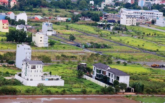 Nhiều doanh nghiệp có dự án mới triển khai đã mừng hụt với chính sách ưu đãi giãn thời gian nộp tiền sử dụng đất - Ảnh: Lê Toàn
