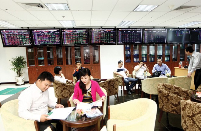 Doanh số giao dịch môi giới tại TCSC trong 10 tháng đầu năm nay tăng gần 5 lần.
Ảnh: Lê Toàn