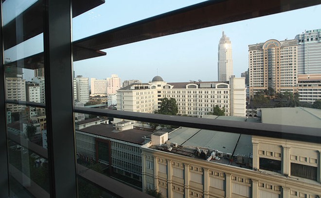 Với việc khung giá đất tăng gấp đôi, cùng hệ số điều chỉnh dự kiến tăng thêm, dự án chung cư sẽ khó có chỗ ở khu vực trung tâm thành phố.
Ảnh: Lê Toàn