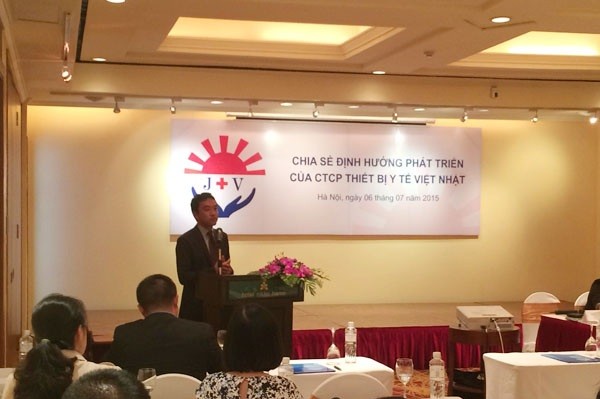 Ông Hosono Kyohei gửi lời xin lỗi các cổ đông tại buổi gặp mặt