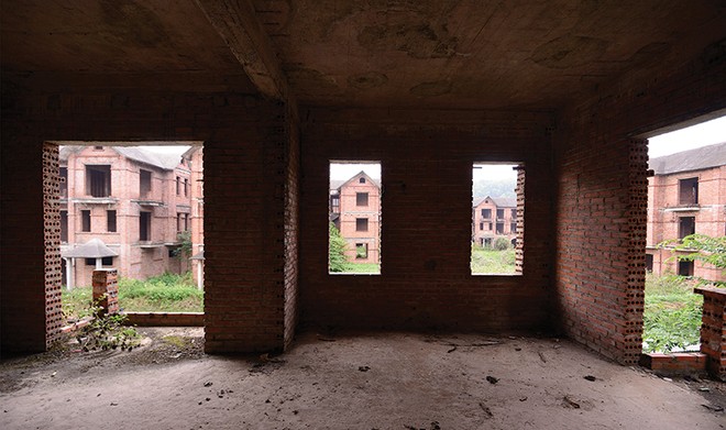 Việc xử lý nợ xấu chưa thể như kỳ vọng là do khâu phát mãi tài sản bằng bất động sản rất nhiều khê và chưa có giải pháp đầu ra
