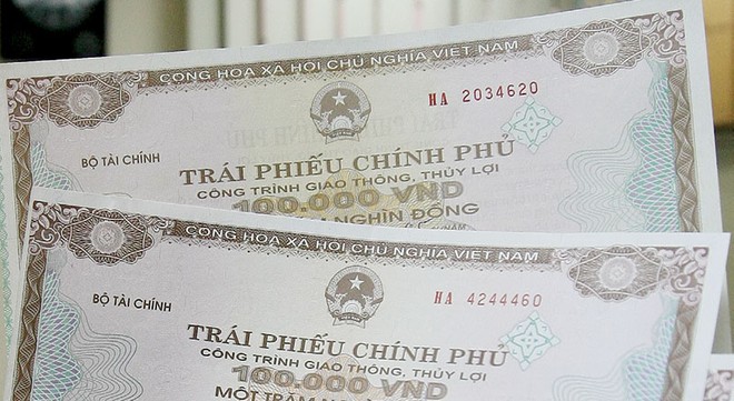Tổng lượng TPCP đáo hạn trong năm nay gần trùng khít với tổng giá trị TPCP mà Kho bạc Nhà nước có kế hoạch huy động là 220.000 tỷ đồng