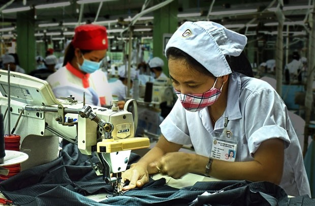 Theo Bộ luật Lao động, việc làm thêm giờ phải theo thỏa thuận giữa doanh nghiệp và người lao động nhưng không quá số giờ tối đa được quy định (hiện tại là 200 giờ/năm). Ảnh minh họa. Nguồn: Internet