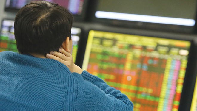 Một số liệu thống kê cho thấy, mỗi năm, tỷ lệ 
doanh nghiệp niêm yết có điều chỉnh số liệu 
tài chính sau kiểm toán lên đến 60-70%