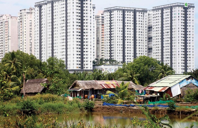 Còn hàng chục ngàn hộ dân đang trông ngóng nhà ở xã hội. Ảnh: Lê Toàn
