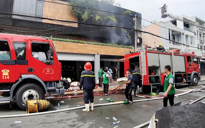 Hiện trường một vụ cháy tại cơ sở kinh doanh 
tại  TP.HCM.