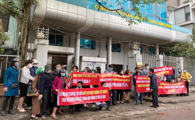 Căng băng rôn là là hình thức được nhiều khách hàng sử dụng khi 
xảy ra tranh chấp với chủ đầu tư