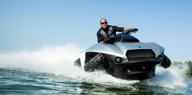 Quadski, xe lưỡng cư dành cho người đam mê tốc độ