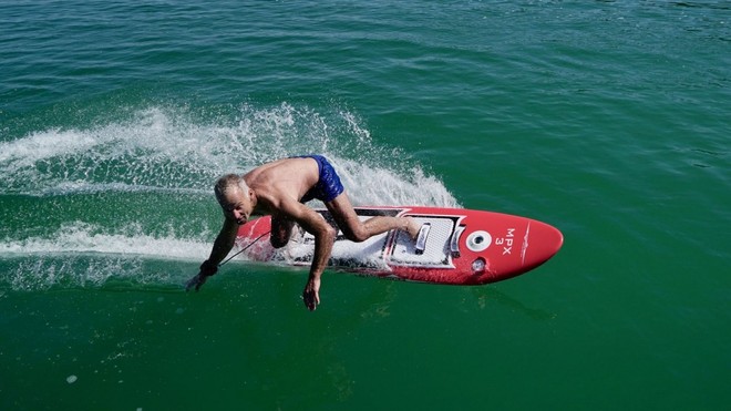 Waterwolf MPX-3, ván lướt sóng mà không cần tới sóng