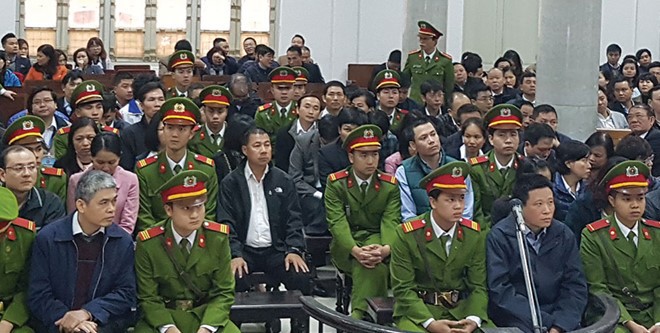 Các bị cáo tại phiên xét xử tháng 3/2017