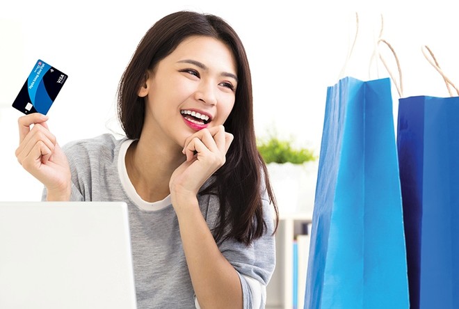 Hoàn tiền đến 500.000 đồng và tặng điểm thưởng khi mở thẻ tín dụng Visa Bản Việt