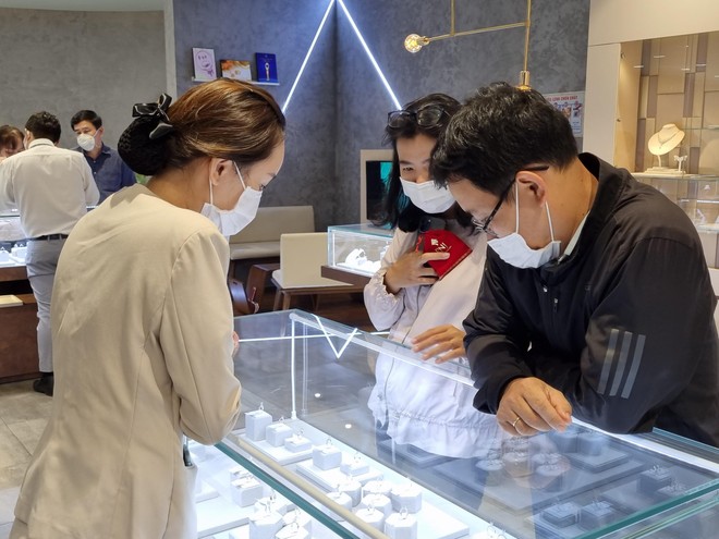 Cổ phiếu cần quan tâm ngày 11/11