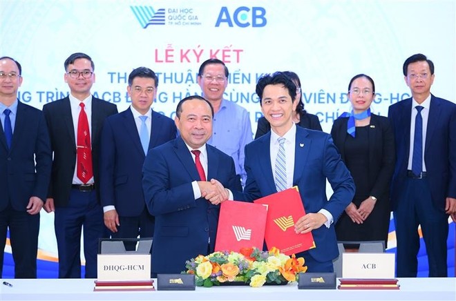 ACB và Đại học quốc gia TP.HCM đồng hành cùng sinh viên, nuôi dưỡng tư duy tài chính bền vững