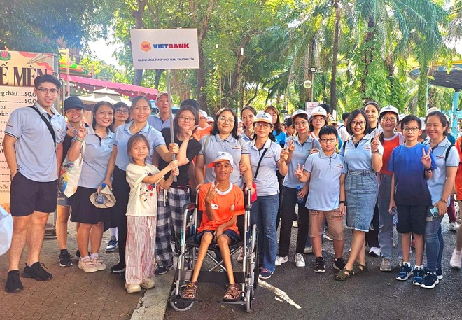 Vietbank cùng hơn 5.000 người đồng hành ‘Vì nạn nhân chất độc da cam’ lần thứ 18