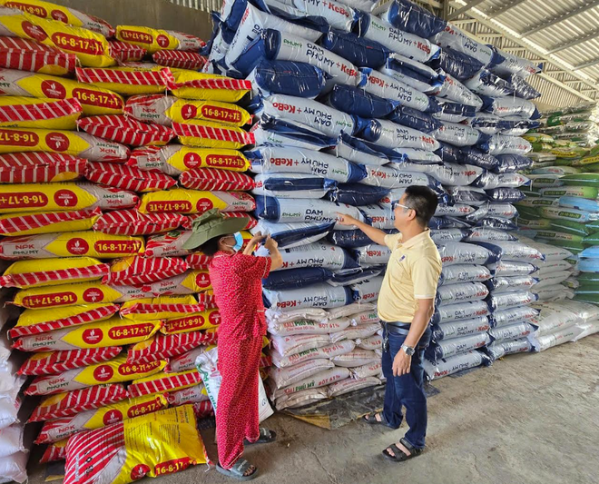 Phú Mỹ cung ứng gần nửa triệu tấn phân bón cho vụ Hè thu
