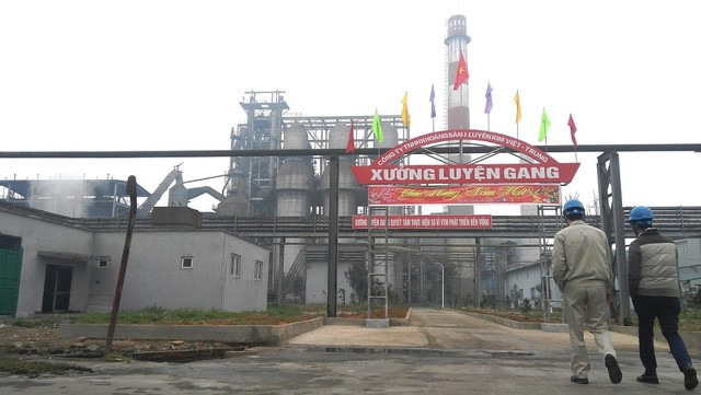 Nhà máy gang thép Lào Cai vẫn đang hoạt động nhưng lỗ hơn 1.000 tỷ. Ảnh: L.Bằng