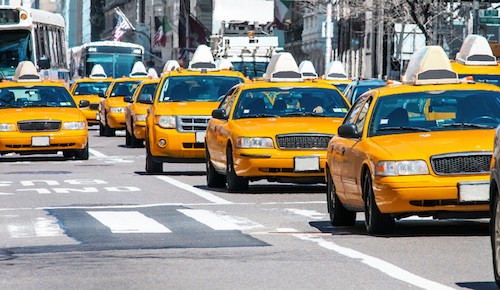 Taxi vàng ngược xuôi trên các nẻo đường New York. Ảnh: Deposit photo.