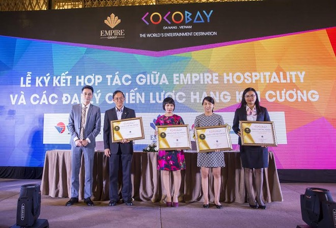 Đại diện Tập đoàn Empire cùng các đại lý chiến lược hạng Kim Cương: Saigon Tourist, Vietnam Tourism Charter, Global Tour, Viet Travel.