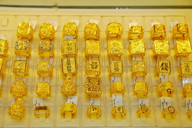 Giá vàng hôm nay ngày 31/12: Giá vàng nhảy vọt ngày cuối năm