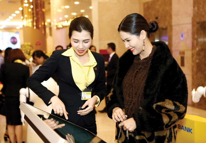 Nam A Bank triển khai chiến lược số hóa toàn diện qua các sản phẩm có hàm lượng kỹ thuật số cao như Robot OPBA, Open Banking, ONEBANK.