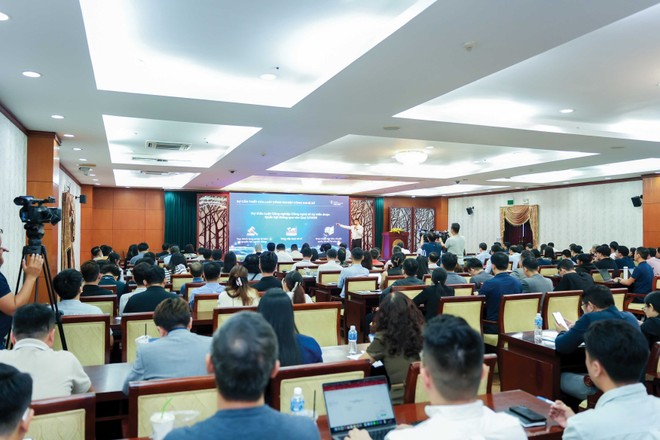 Hội thảo “Pháp lý tài sản số trước thềm ban hành Luật Công nghiệp Công nghệ số”, do Cục Công nghiệp Công nghệ thông tin và Truyền thông phối hợp với Hiệp hội Blockchain Việt Nam tổ chức ngày 6/12/2024.