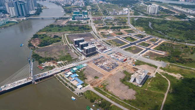 Hiện tại, giá đất tại TP.HCM cao hơn đáng kể so với Bình Dương hay Bà Rịa - Vũng Tàu. Ảnh: Lê Toàn.