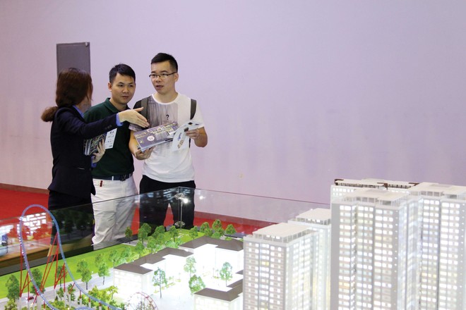 Nhà đầu tư cá nhân quay trở lại với phân khúc căn hộ TP.HCM. Ảnh: Việt Dũng.