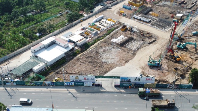 Dự án The Emerald Garden View đang trong giai đoạn thi công nền móng và hạ tầng ban đầu. Ảnh: Việt Dũng.