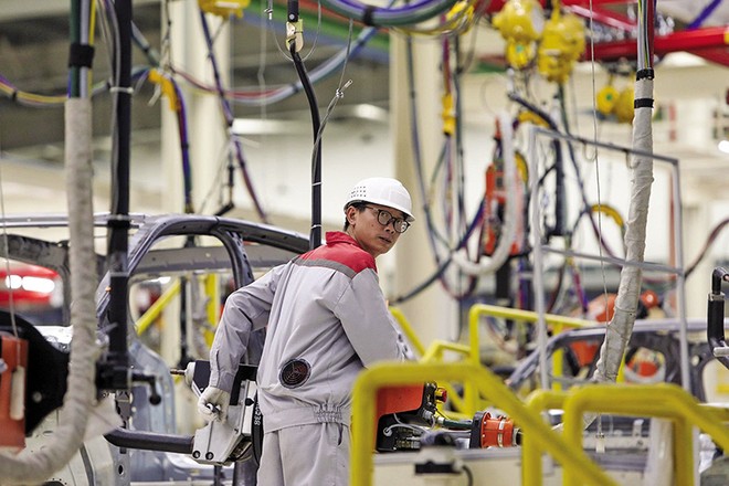 uật Đầu tư đã bổ sung thủ tục đầu tư đặc biệt đối với dự án đầu tư tại khu công nghiệp, khu chế xuất, khu công nghệ cao, khu kinh tế, khu thương mại tự do và trung tâm tài chính quốc tế. Trong ảnh: Hoạt động trong Khu công nghiệp Việt Hưng (Quảng Ninh). Ảnh: Đức Thanh.