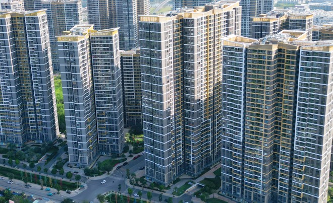 Thị trường bất động sản phía Nam đang đối mặt với nhiều “cơn gió ngược”. Ảnh: Lê Toàn.