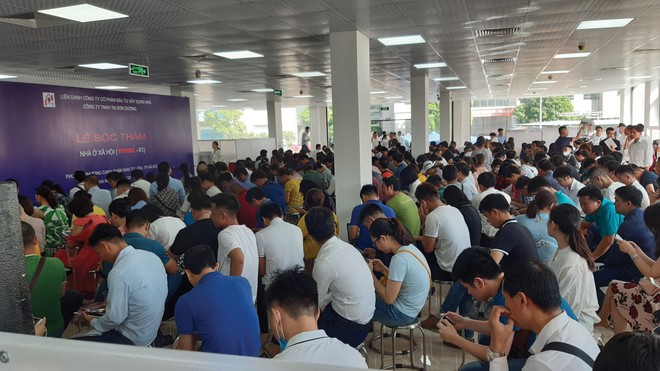 Tại các đô thị lớn, nhu cầu nhà ở xã hội luôn rất cao. Ảnh: Thành Nguyễn.