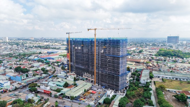 Chủ đầu tư sẽ chịu áp lực đáng kể về dòng tiền với việc hỗ trợ lãi suất khi dự án còn đang triển khai. Ảnh: Trọng Tín.