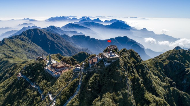 Quần thể du lịch văn hóa, cáp treo, vui chơi giải trí Sun World Fansipan Legend.