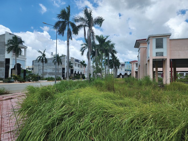 Nhiều tiện ích tại Khu đô thị Golden Center City hiện vẫn chưa được triển khai xây dựng. Ảnh: Việt Dũng,