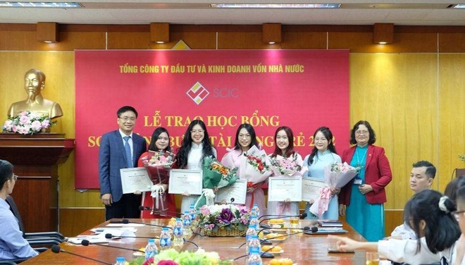 SCIC trao học bổng nâng bước tài năng trẻ năm 2022
