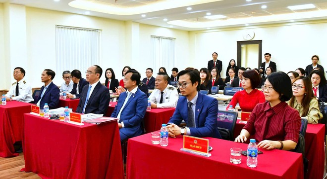 Khóa bồi dưỡng về chuẩn mực báo cáo tài chính quốc tế (IFRS) và chia sẻ kinh nghiệm của KTNN trong lĩnh vực ngân hàng được Trường Đào tạo và Bồi dưỡng nghiệp vụ kiểm toán phối hợp tổ chức với ACCA Việt Nam