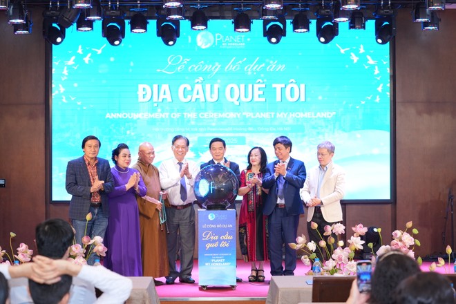 “Địa cầu Quê tôi” là tâm huyết kết tinh từ 60 năm trăn trở và 5 năm nghiên cứu của kiến trúc sư Lê Viết Hải