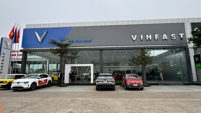 Sở hữu 6 đại lý đạt tiêu chuẩn 3S của Vinfast gồm VFG Kim Giang (Hà Nội), VFG Ninh Bình, VFG Vĩnh Phúc (Phú Thọ), VFG Cần Thơ, VFG An Giang và VFG Lâm Đồng, VFG đang bứt phá mạnh mẽ trên thị trường phân phối ô tô điện Vinfast.