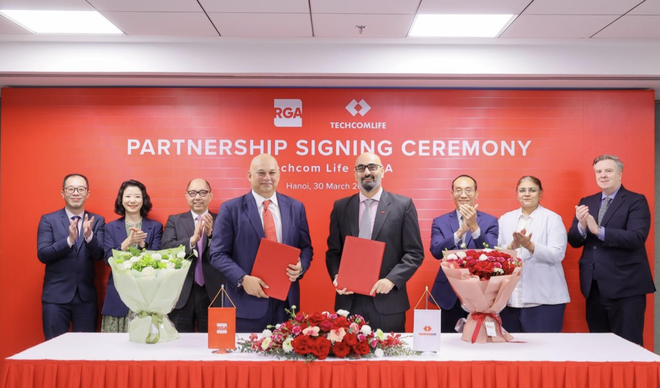 Hợp tác chiến lược giữa Techcom Life và tập đoàn tái bảo hiểm Hoa Kỳ RGA góp phần thúc đẩy phát triển bền vững thị trường bảo hiểm Việt Nam.